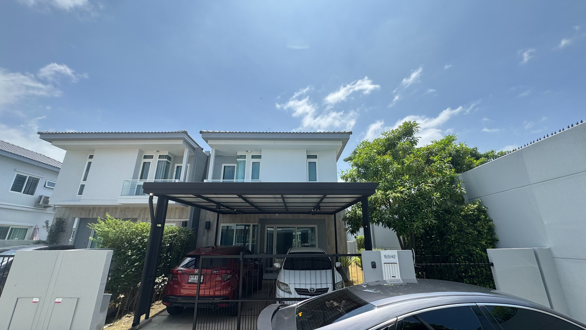 สมุทรปราการ สำโรง : ขาย / ให้เช่าบ้านแฝดหลังริม สภาพใหม่ พร้อมเฟอร์นิเจอร์ และเครื่องใช้ไฟฟ้าพร้อมอยู่ โครงการ Inizio ศรีนครินทร์