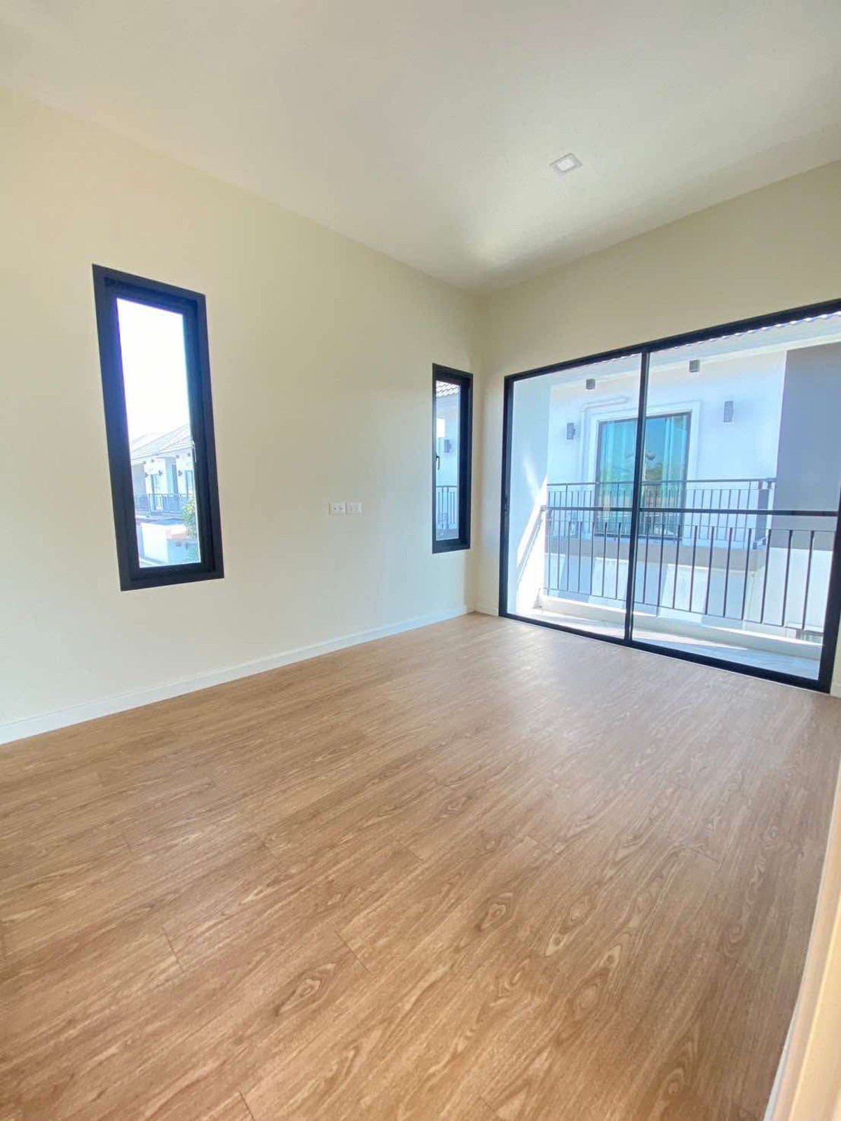 ขายบ้านพัทยา บางแสน ชลบุรี สัตหีบ : ลดเป็นล้าน 🔥 บ้านเดี่ยว เดอะ เลเจนด์ บางแสน / 4 ห้องนอน (ขาย), The Legend Bangsaen / Detached House 4 Bedrooms (FOR SALE) YEAN042