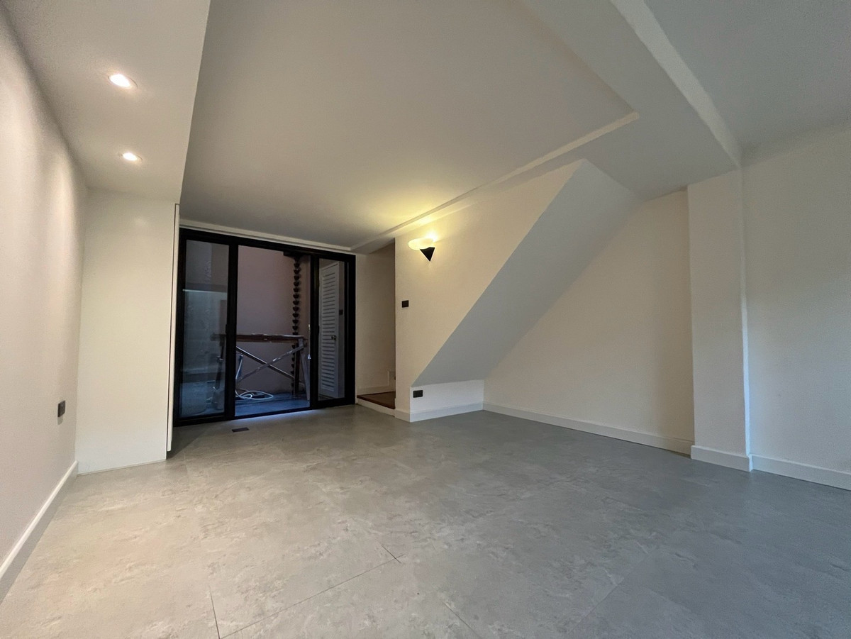 ให้เช่าโฮมออฟฟิศนานา : ให้เช่า โฮมออฟฟิศ นานา สุขุมวิท ใกล้ BTS สถานี นานา 800 เมตร