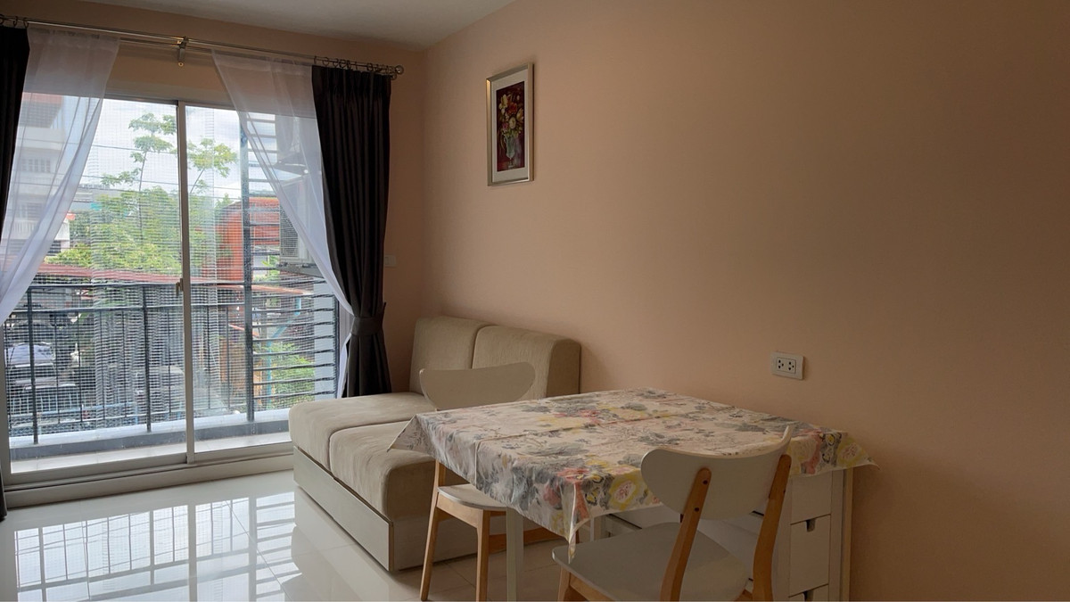 For RentCondoRattanathibet, Sanambinna : For rent: Vio condo, 2nd floor, near MRT Rajakarn Nonthaburi Center, only 20 meters, project address Soi Rattanathibet 10, Bang Kraso Subdistrict, Mueang Nonthaburi District Nonthaburi Province