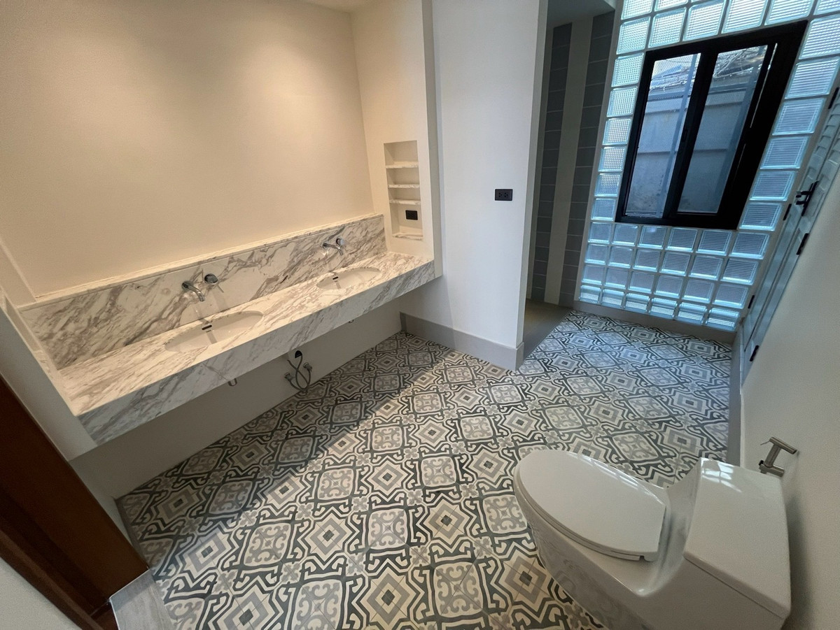 ให้เช่าโฮมออฟฟิศนานา : ให้เช่า โฮมออฟฟิศ นานา สุขุมวิท ใกล้ BTS สถานี นานา 800 เมตร