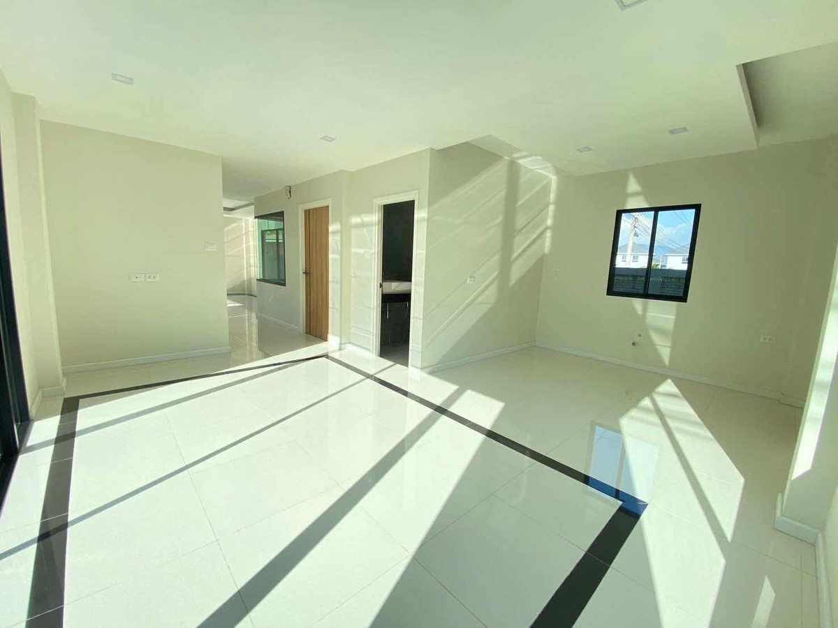 ขายบ้านพัทยา บางแสน ชลบุรี สัตหีบ : ลดเป็นล้าน 🔥 บ้านเดี่ยว เดอะ เลเจนด์ บางแสน / 4 ห้องนอน (ขาย), The Legend Bangsaen / Detached House 4 Bedrooms (FOR SALE) YEAN042