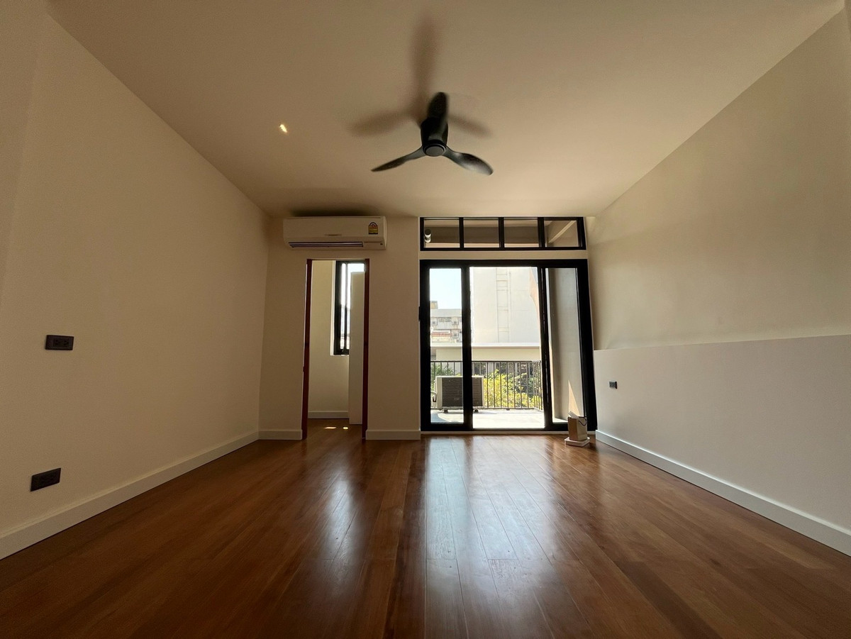 ให้เช่าโฮมออฟฟิศนานา : ให้เช่า โฮมออฟฟิศ นานา สุขุมวิท ใกล้ BTS สถานี นานา 800 เมตร