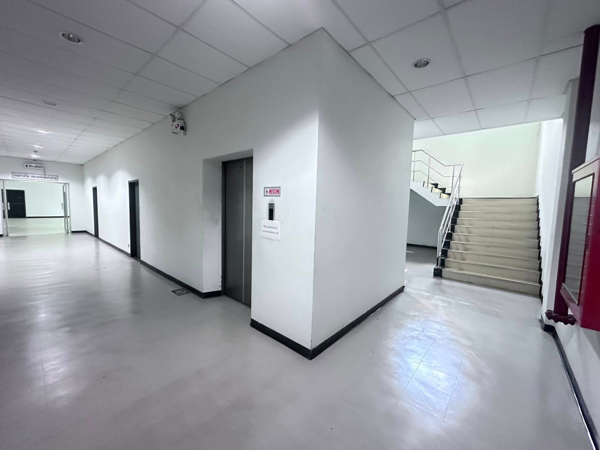 ขายโรงงานลาดกระบัง สุวรรณภูมิ : 🏭✨ โอกาสทอง! #ขายโรงงาน #พื้นที่สีม่วง พร้อมใบอนุญาต (รง.) ย่าน #ลาดกระบัง! 