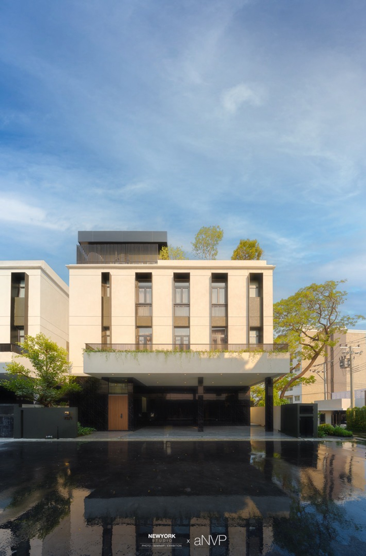 ขายบ้านรามคำแหง หัวหมาก : Arna Rama 9 – บ้านเดี่ยว 611 ตร.ม. พร้อมลิฟต์ และ Rooftop Garden 📲 𝟎𝟔𝟒-𝟕𝟗𝟒𝟒𝟐𝟔𝟑(คุณน้ำ) 