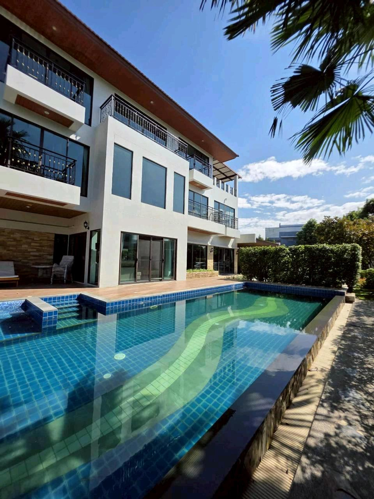 For RentHouseLadkrabang, Suwannaphum Airport : Luxury Pool Villa 🏡for rent - Rama 9 💎6 Beds | 6 Baths | Private Pool 🏊‍♀️Fully Furnished | Ready to Move In ⛳️ Perfect Masterpiece Rama 9Contact 📞 099 415 2664 