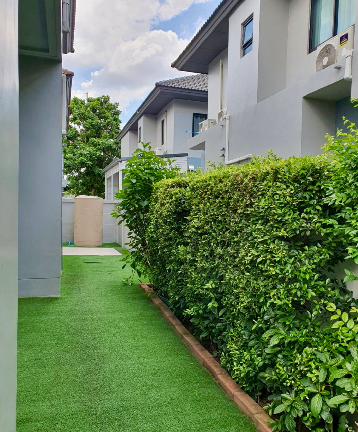 ให้เช่าบ้านนวมินทร์ รามอินทรา : ให้เช่า บ้านเดี่ยว ไลฟ์ บางกอก บลูเลอวาร์ด รามอินทรา 65 | แปลงหน้าสวน ใกล้รถไฟฟ้าสายสีชมพู วัชรพล - คู้บอน | พร้อมอยู่