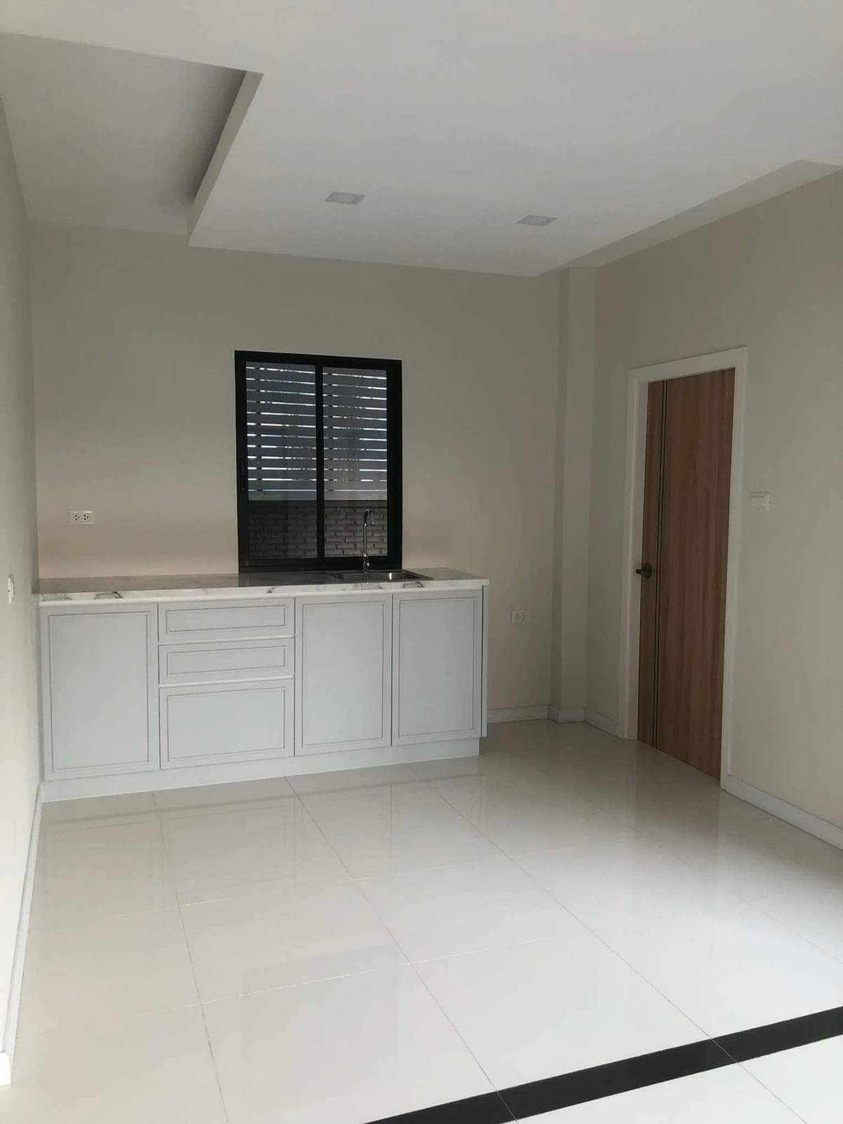 ขายบ้านพัทยา บางแสน ชลบุรี สัตหีบ : ลดเป็นล้าน 🔥 บ้านเดี่ยว เดอะ เลเจนด์ บางแสน / 4 ห้องนอน (ขาย), The Legend Bangsaen / Detached House 4 Bedrooms (FOR SALE) YEAN042