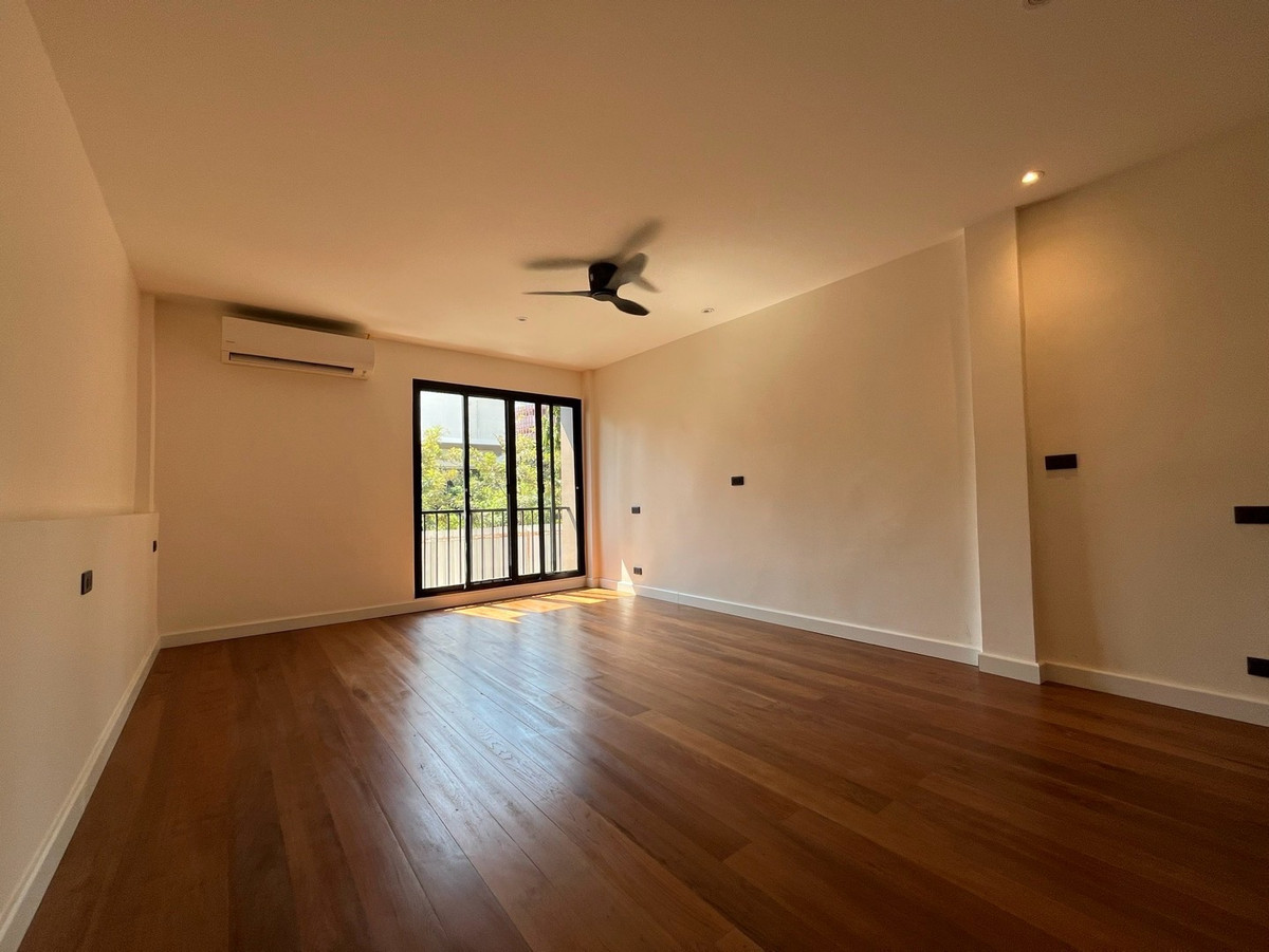 ให้เช่าโฮมออฟฟิศนานา : ให้เช่า โฮมออฟฟิศ นานา สุขุมวิท ใกล้ BTS สถานี นานา 800 เมตร