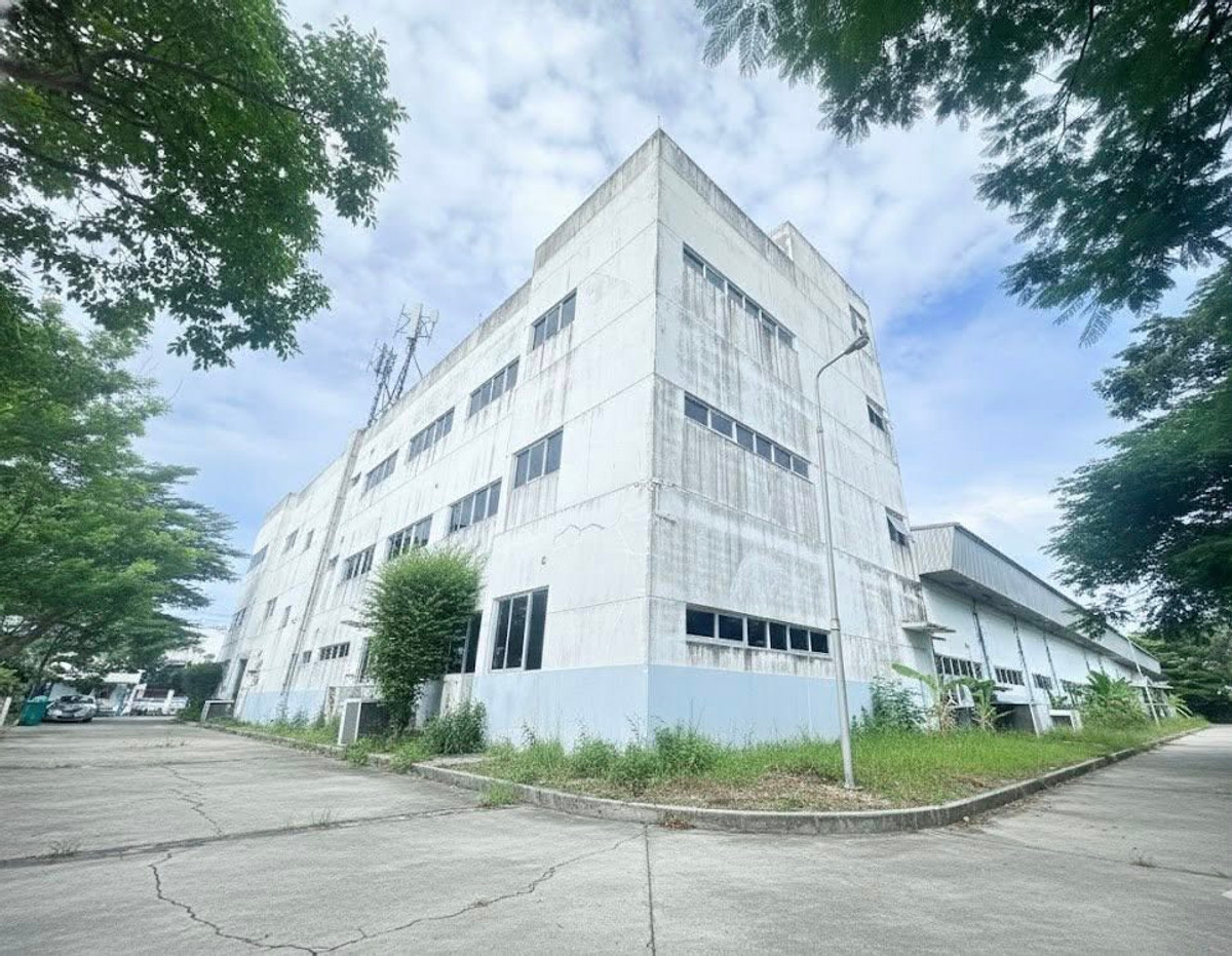 ขายโรงงานลาดกระบัง สุวรรณภูมิ : 🏭✨ โอกาสทอง! #ขายโรงงาน #พื้นที่สีม่วง พร้อมใบอนุญาต (รง.) ย่าน #ลาดกระบัง! 