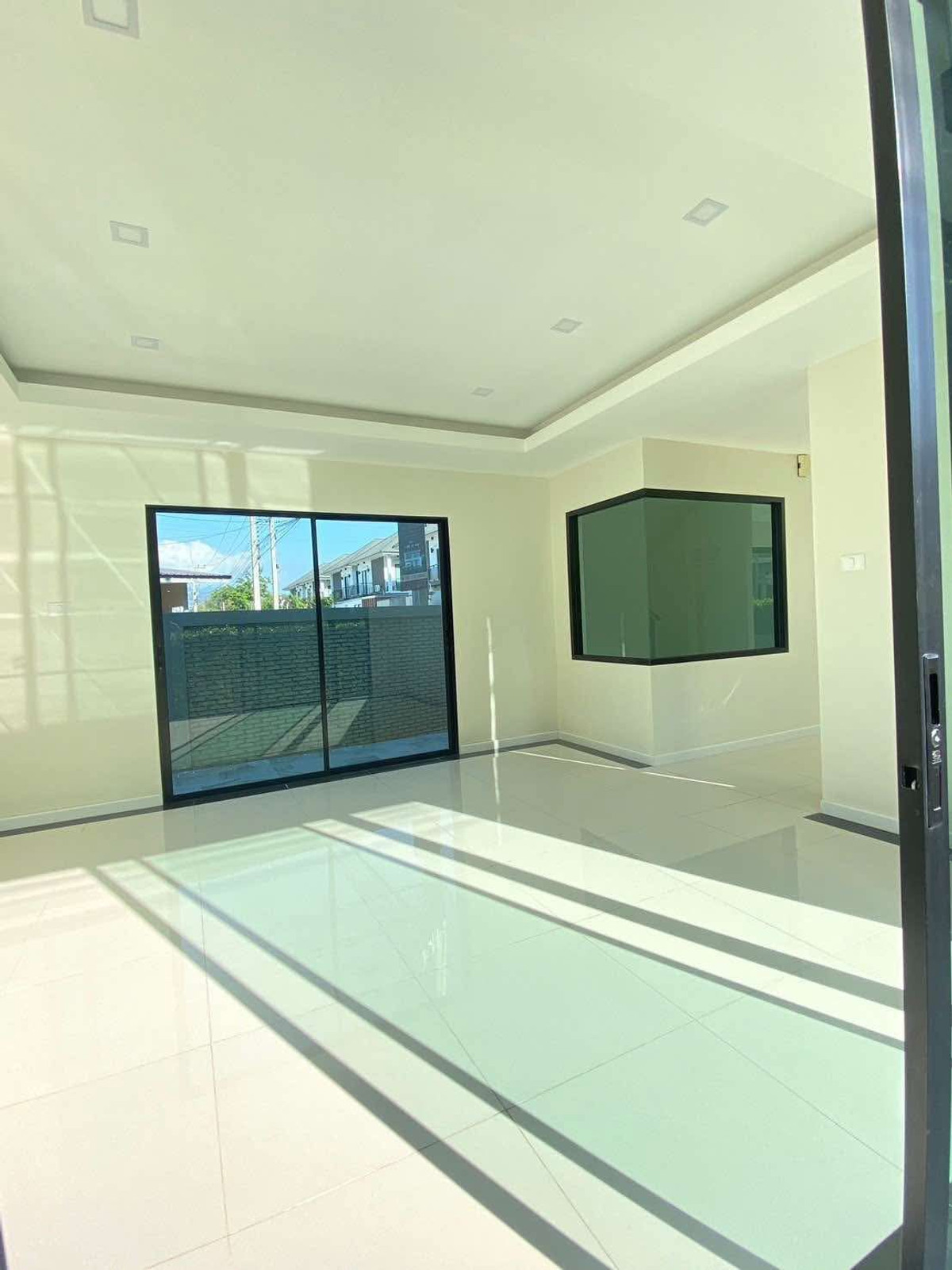 ขายบ้านพัทยา บางแสน ชลบุรี สัตหีบ : ลดเป็นล้าน 🔥 บ้านเดี่ยว เดอะ เลเจนด์ บางแสน / 4 ห้องนอน (ขาย), The Legend Bangsaen / Detached House 4 Bedrooms (FOR SALE) YEAN042