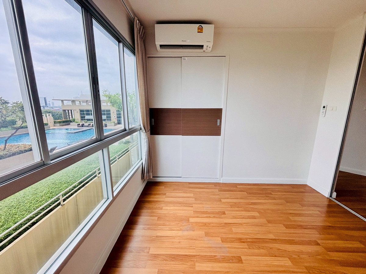 ขายคอนโดคลองเตย กล้วยน้ำไท : ขายถูก ฟรีโอน!! คอนโด ติดม.กรุงเทพ 5 นาที BTS พระโขนง ลุมพินี พระราม4 กล้วยน้ำไท Condo for Sale Free Transfer!! 5 min BTS Phra Khanong Station Lumpini Place Rama 4 Kluaynamthai