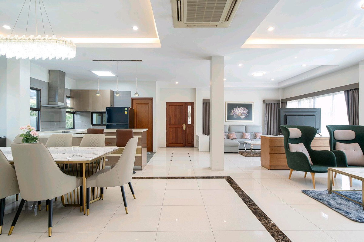 ให้เช่าบ้านลาดกระบัง สุวรรณภูมิ : 🏡ให้เช่า Luxury Pool Villa – พระราม 9✨พื้นที่ใช้สอย 650 ตร.ม.💎6 beds | 6 Baths | สระว่ายน้ำส่วนตัว | พร้อมเข้าอยู่📍Perfect Masterpiece Rama 9  📞099 415 2664
