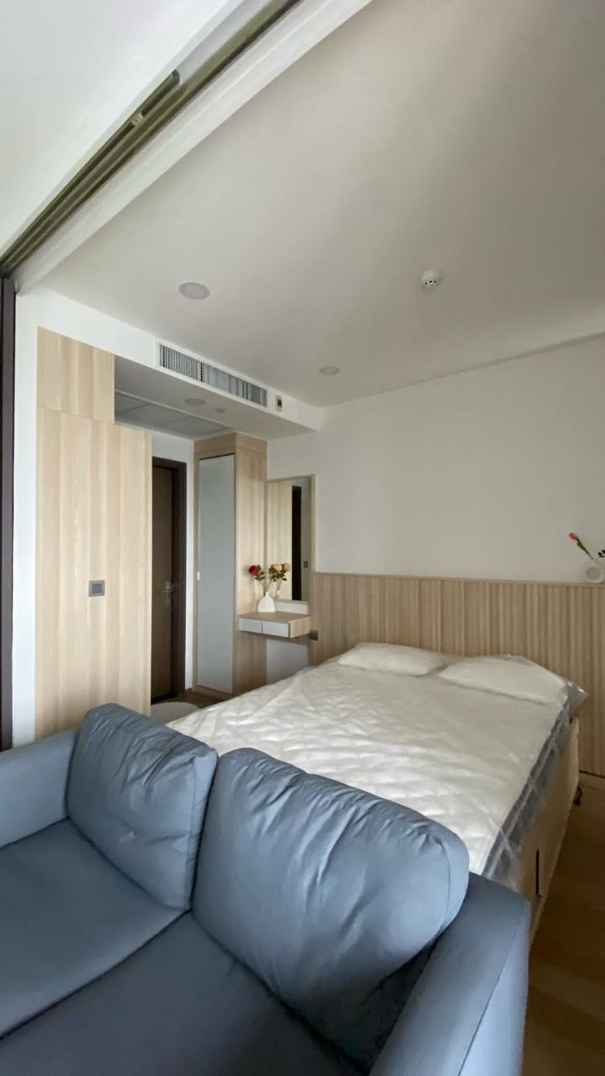 ขายคอนโดสยาม จุฬา สามย่าน : Ashton Chula Silom【𝐒𝐄𝐋𝐋 & 𝐑𝐄𝐍𝐓】🔥สัมผัสความเรียบหรูในทุกมุมมอง กับห้องตกแต่งโทนสีครีม ที่มอบความรู้สึกสบายตาและผ่อนคลาย🔥 ติดต่อไลน์ไอดี: @hacondo