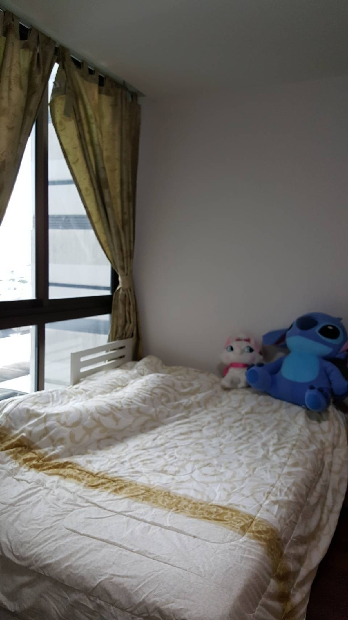 For RentCondoWongwianyai, Charoennakor : !! Beautiful room for rent Ideo Sathorn-Taksin near BTS Krung Thonburi.