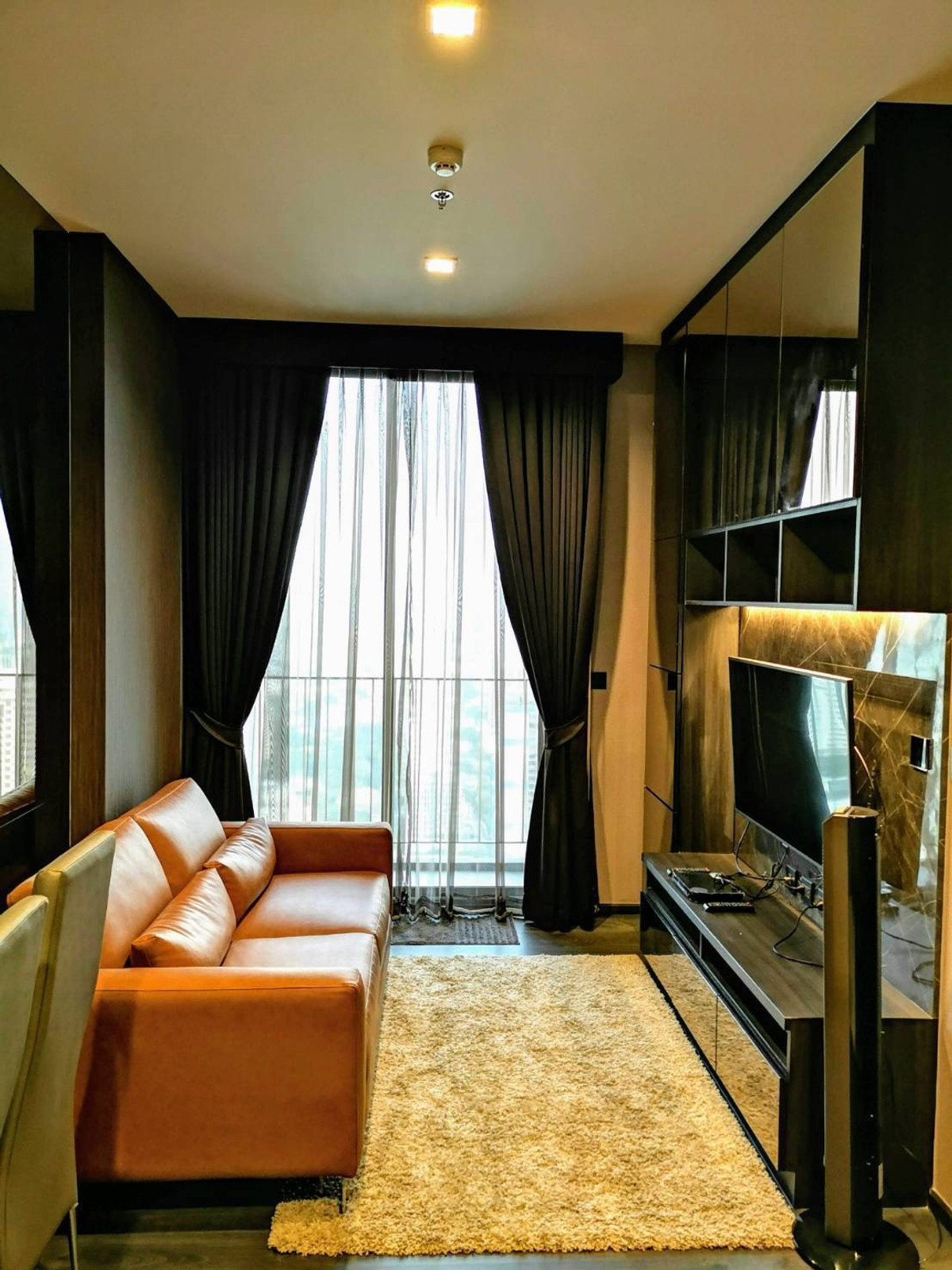 For RentCondoSukhumvit, Asoke, Thonglor : ***Condo for rent : Edge Sukhumvit 23  1 Bedroom Nice decorated Fully furnished  Free internet 🔥🔥🔥close to BTS Asoke&MRT Sukhumvit ***