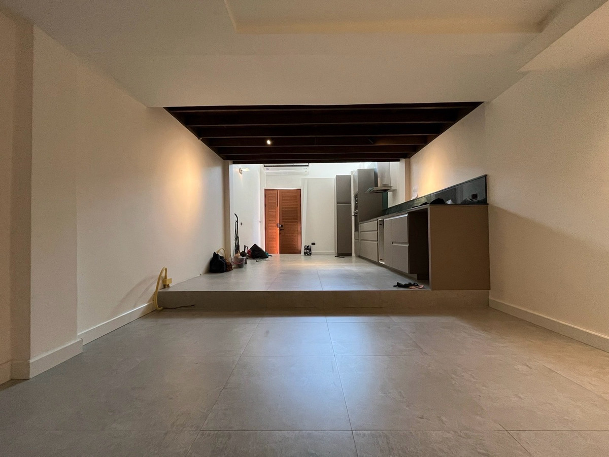 ให้เช่าโฮมออฟฟิศนานา : ให้เช่า โฮมออฟฟิศ นานา สุขุมวิท ใกล้ BTS สถานี นานา 800 เมตร