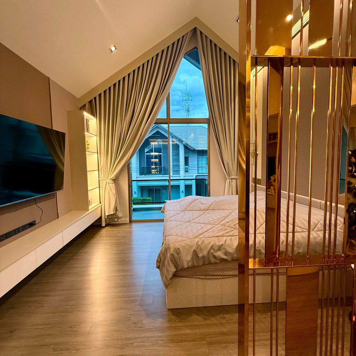 ขายบ้านเสรีไทย-นิด้า : ‼️ลดหนัก7.4ลบ‼️ บ้านหรูย่านลาดพร้าว เสรีไทย Bangkok Boulevard Signature