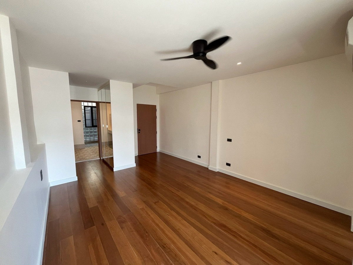 ให้เช่าโฮมออฟฟิศนานา : ให้เช่า โฮมออฟฟิศ นานา สุขุมวิท ใกล้ BTS สถานี นานา 800 เมตร