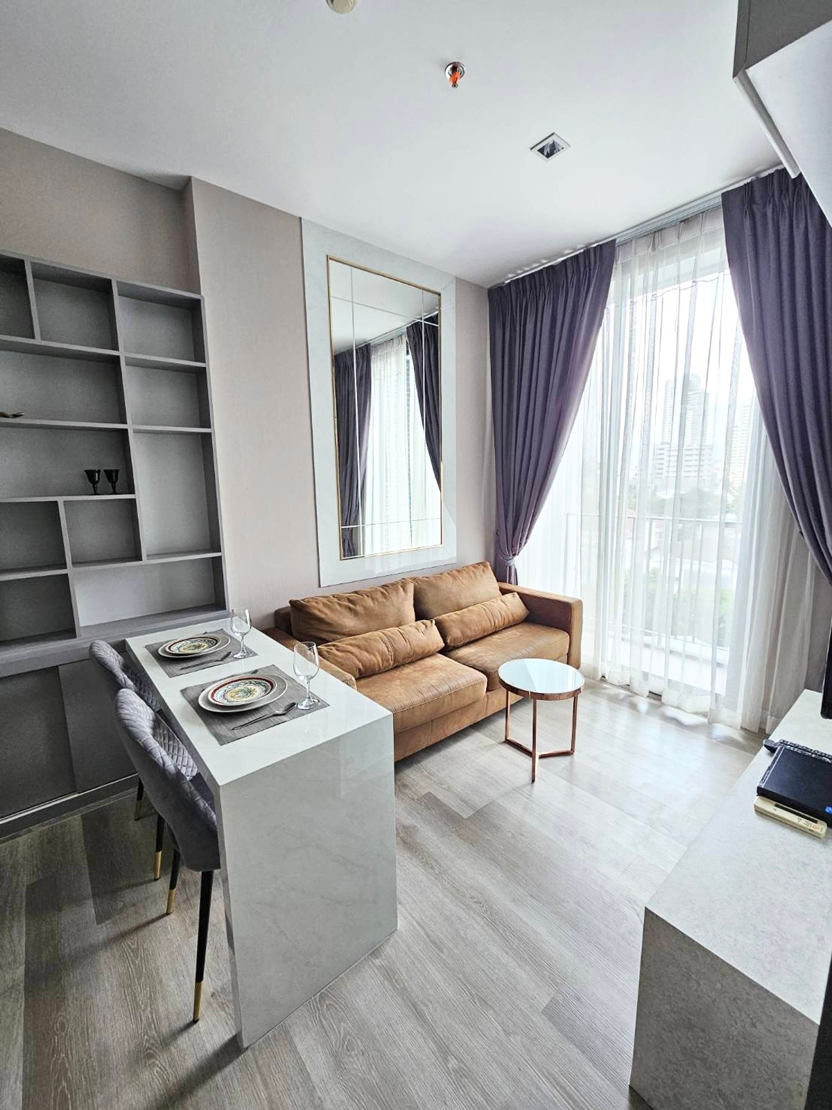 For RentCondoSukhumvit, Asoke, Thonglor : ***Condo for rent : Edge Sukhumvit 23  1 Bedroom Nice decorated Fully furnished Unblock view close to BTS Asoke&MRT Sukhumvit ***