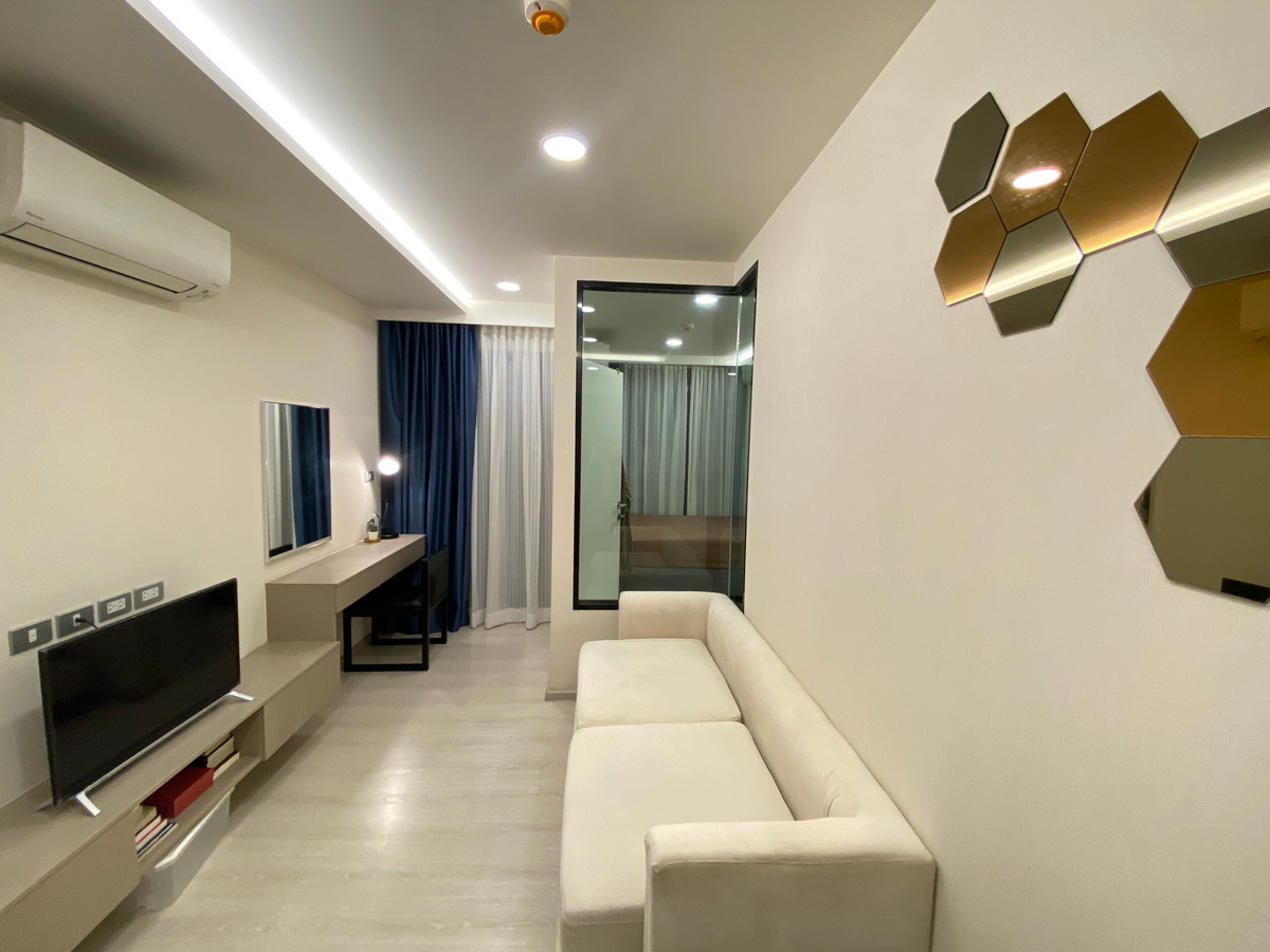 ให้เช่าคอนโดสุขุมวิท อโศก ทองหล่อ : 1ห้องนอน 1ห้องน้ำให้เช่า เฟอร์นิเจอร์ตกแต่งพร้อมอยู่ เครื่องใช้ไฟฟ้าครบ