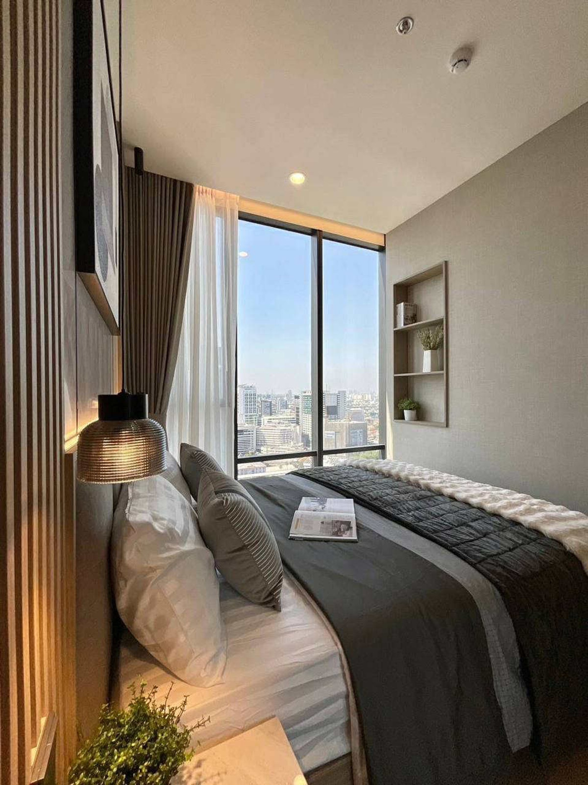 For RentCondoRatchathewi,Phayathai : The Extro Phayathai Rangnam【𝐑𝐄𝐍𝐓】🔥Simple and elegant in modern gray tones, adding a touch of classy calmness🔥 Contact Line ID: @hacondo