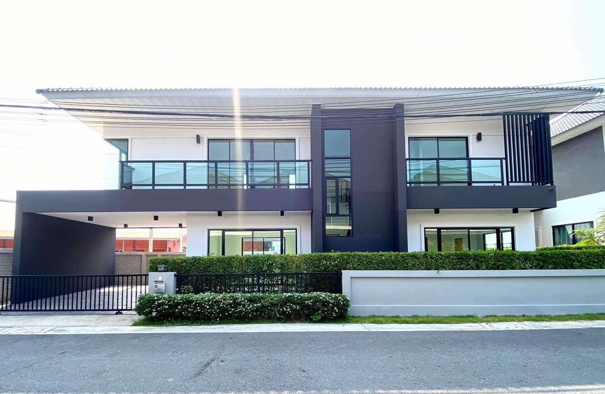 ขายบ้านพัทยา บางแสน ชลบุรี สัตหีบ : บ้านเดี่ยว เดอะ เลเจนด์ บางแสน / 4 ห้องนอน (ขาย), The Legend Bangsaen / Detached House 4 Bedrooms (FOR SALE) YEAN042