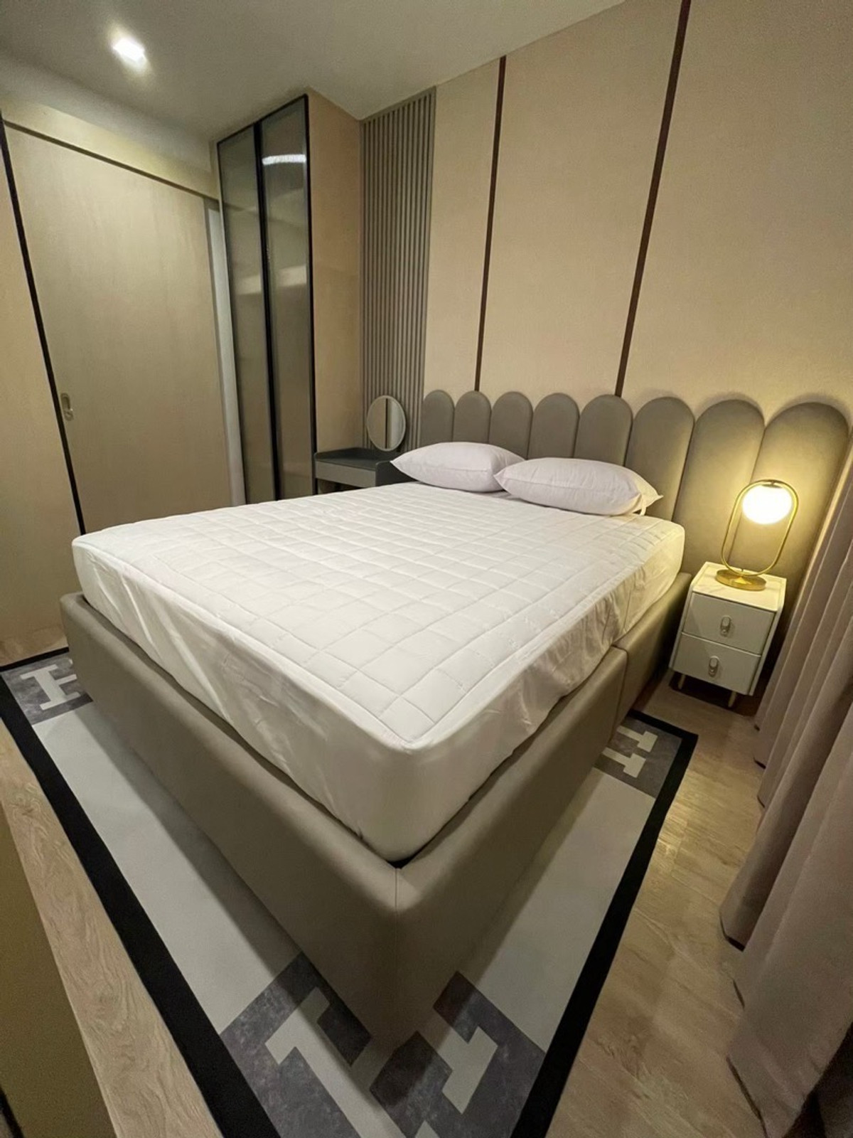 For RentCondoSukhumvit, Asoke, Thonglor : 🔥Urgent Rental🔥 Noble State 39, spacious unit with unblocked views, luxuriously decorated, fully furnished, ready to move in, near BTS Phrom Phong.