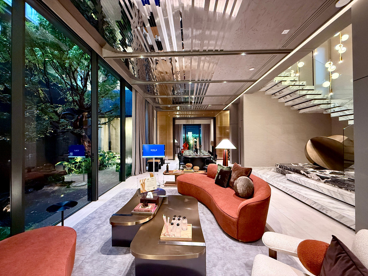 For SaleHouseBang Sue, Wong Sawang, Tao Pun : Very exclusive 3-story luxury house for sale, SONLE Residences Ratchadaphisek, Ultra Luxury Mansion in the heart of the city - only 5 exclusive homes from SC Asset, starting at 260 million baht.