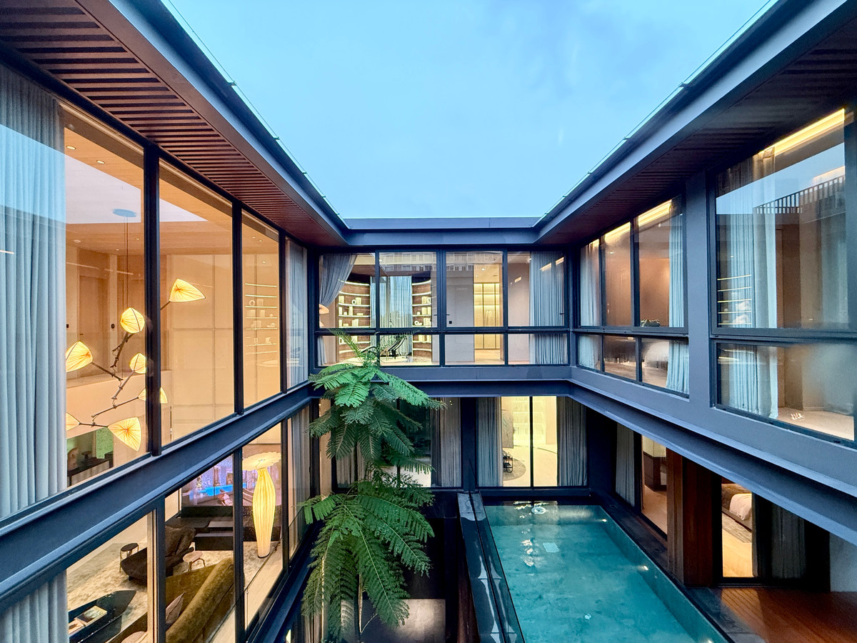 For SaleHouseBang Sue, Wong Sawang, Tao Pun : Very exclusive 3-story luxury house for sale, SONLE Residences Ratchadaphisek, Ultra Luxury Mansion in the heart of the city - only 5 exclusive homes from SC Asset, starting at 260 million baht.