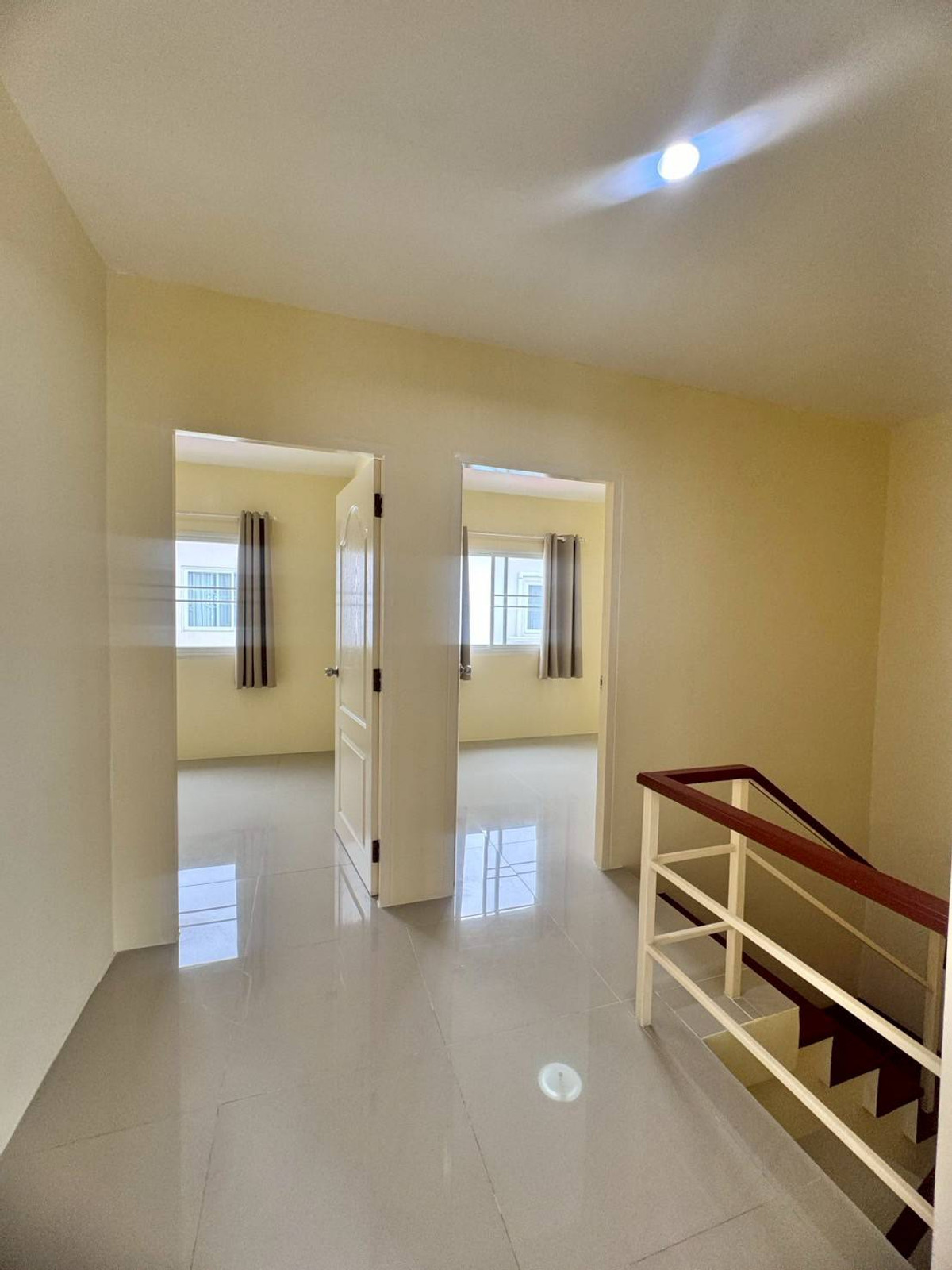 ขายทาวน์โฮมลาดกระบัง สุวรรณภูมิ : ขายทาวน์เฮ้าส์ รีโนเวทใหม่ หมู่บ้านสวนหลวงวิลล์ 6 (N.998)