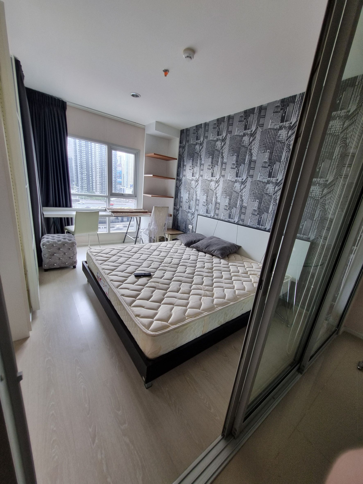 ให้เช่าคอนโดพระราม 9 เพชรบุรีตัดใหม่ RCA : 🔥ปล่อยเช่าด่วน🔥 Aspire rama9 - Best price 17k/month, 1B1B 39 sq.m. near MRT Rama9, prime area - by Tong C