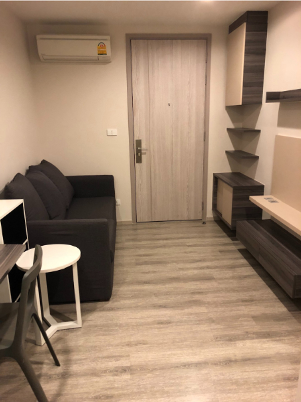 For RentCondoAri,Anusaowaree : Centric Aree Station 30 sq.m. Eng 中 日 Please add LINE ID @806qphgn o8415o5483