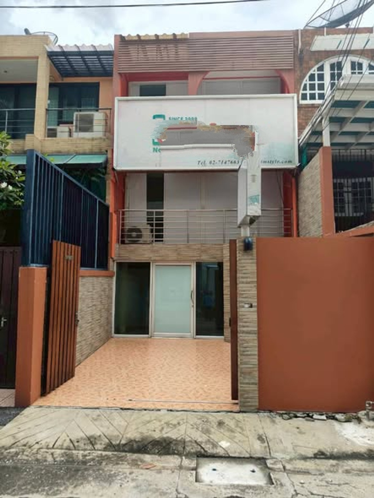 ให้เช่าทาวน์โฮมสุขุมวิท อโศก ทองหล่อ : HR2961ให้เช่าทาวน์เฮ้าส์ 3 ชั้น ย่านทองหล่อ ใกล้ BTS ทองหล่อ เหมาะอยู่อาศัย ทำออฟฟิศ คลินิก