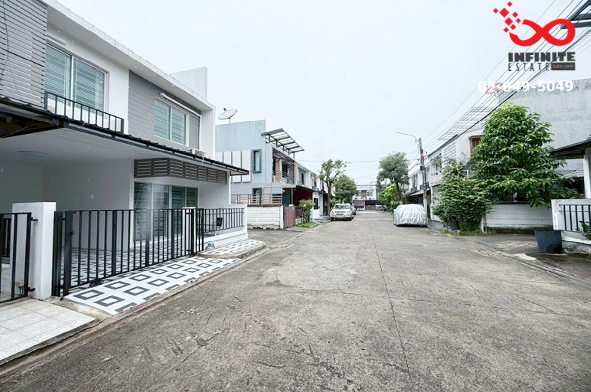 For SaleTownhomeKaset Nawamin,Ladplakao : Townhome for sale, Areeya Color Premium 3, corner house, very beautiful, 2 floors, 18 sq m.