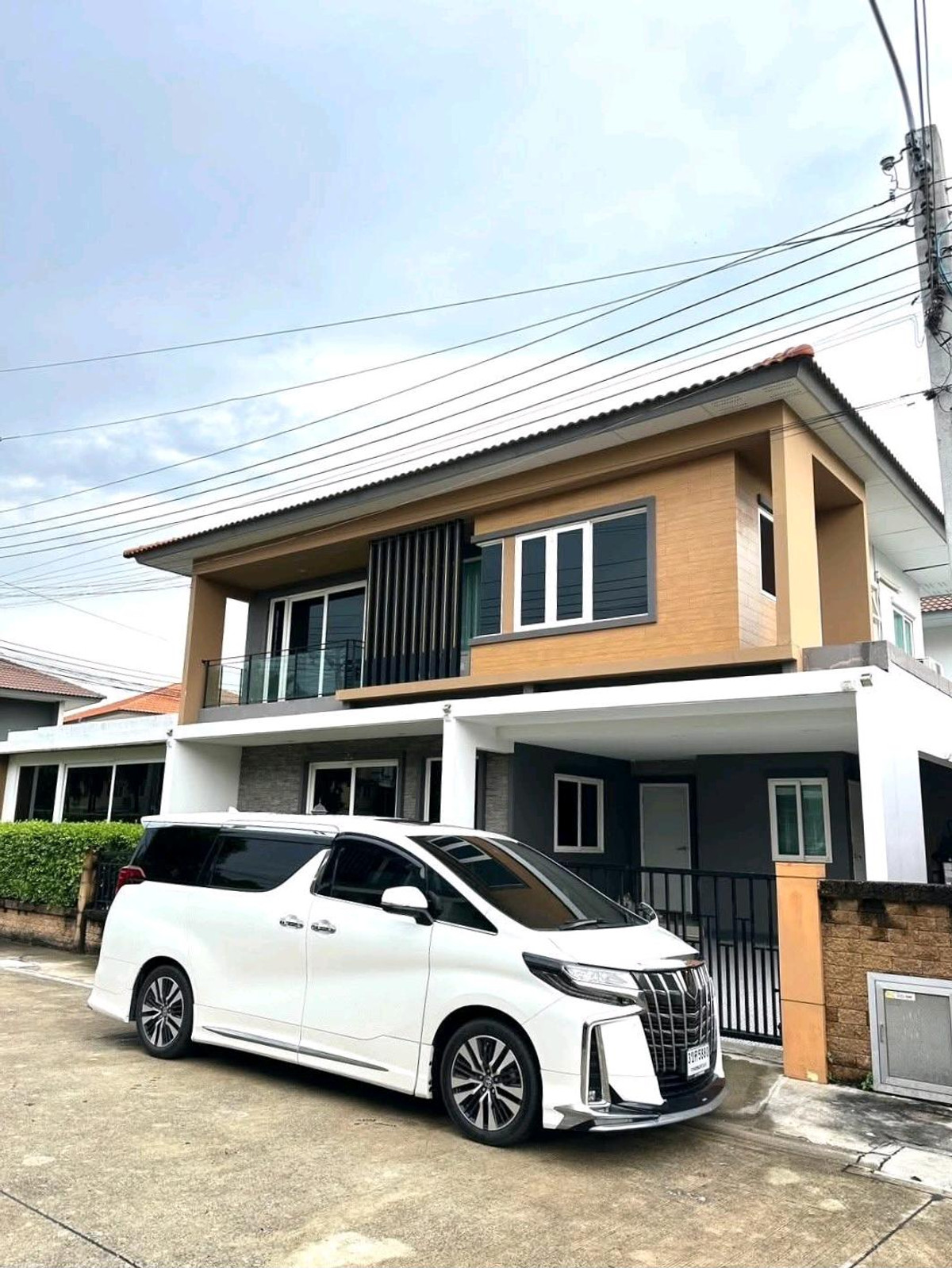 For SaleHousePattanakan, Srinakarin : 🚩For Sale : Golden Village Onnut - Pattanakarn / 4 Bed , 4 Bath / 10.9