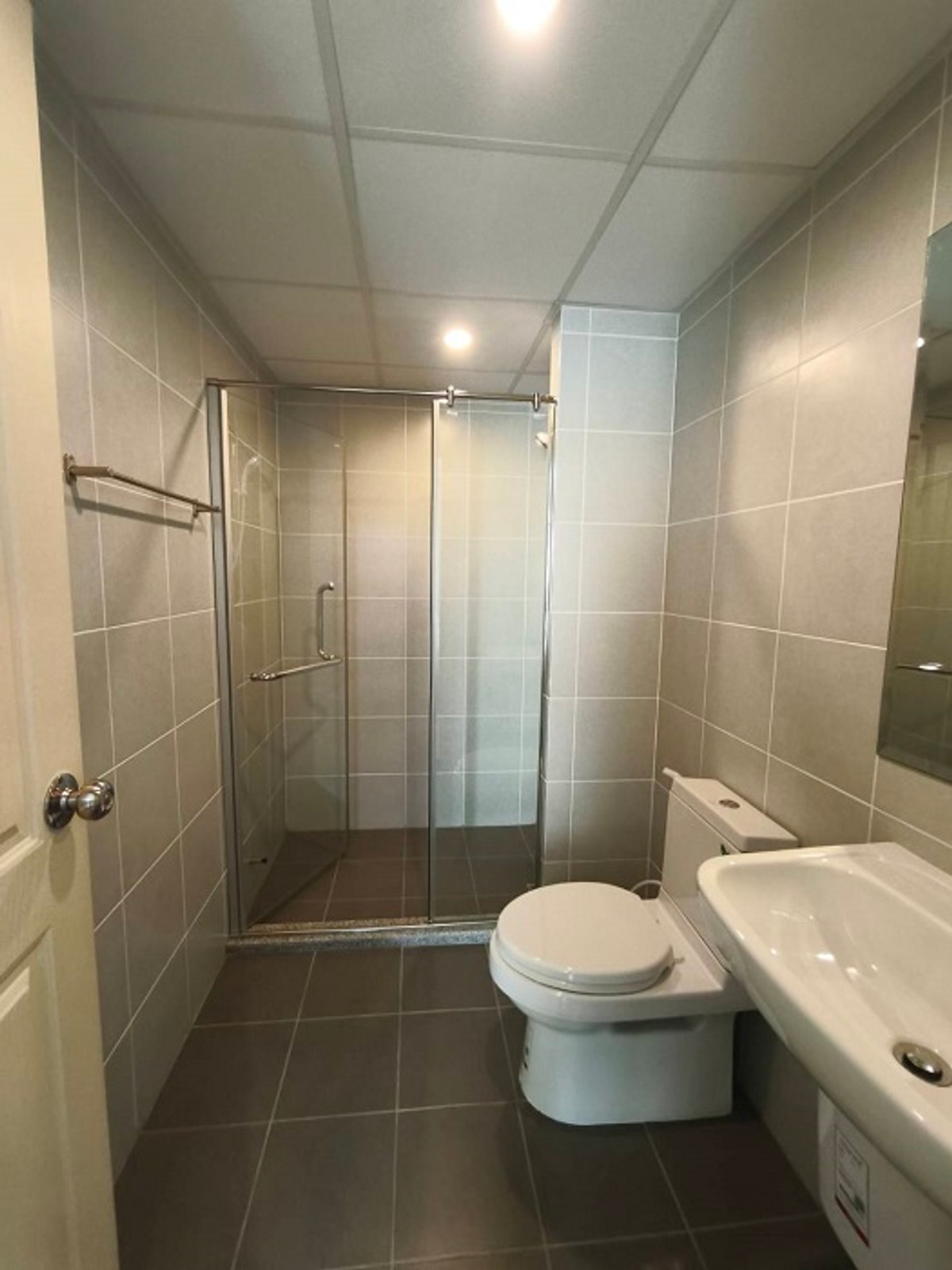 For RentCondoRattanathibet, Sanambinna : 🎉For rent Supalai Veranda Rattanathibet / Studio 31 sq m, empty room with electrical appliances, price only 6,500 baht / If interested, you can inquire. Line ID = atfirm2010💚💚