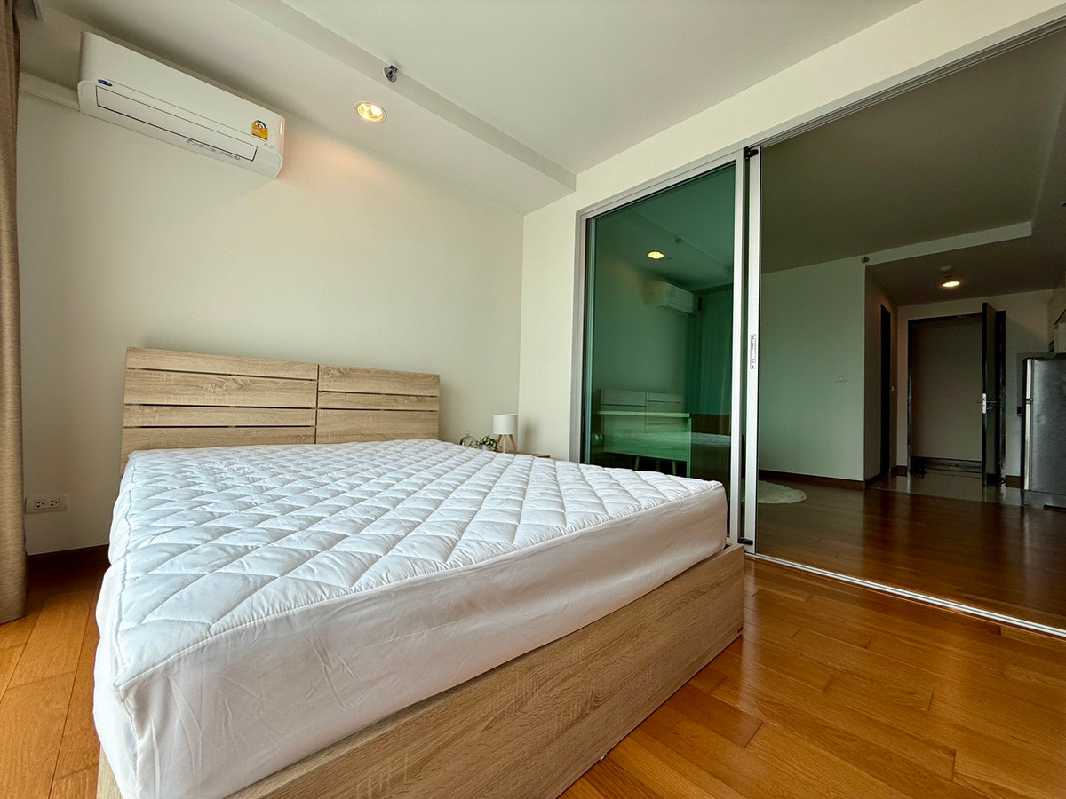 For SaleCondoLadprao, Central Ladprao : Condo for sale THE LINE Phahonyothin Park (Building A) 1 bedroom, 1 bathroom, 38 sq m, 29th floor, southern view, good wind, doesnt block the view 💰 Special price only 3.19 million baht (ALL IN) 🏡 Peeraphong FIFA 📞 087-808-3690