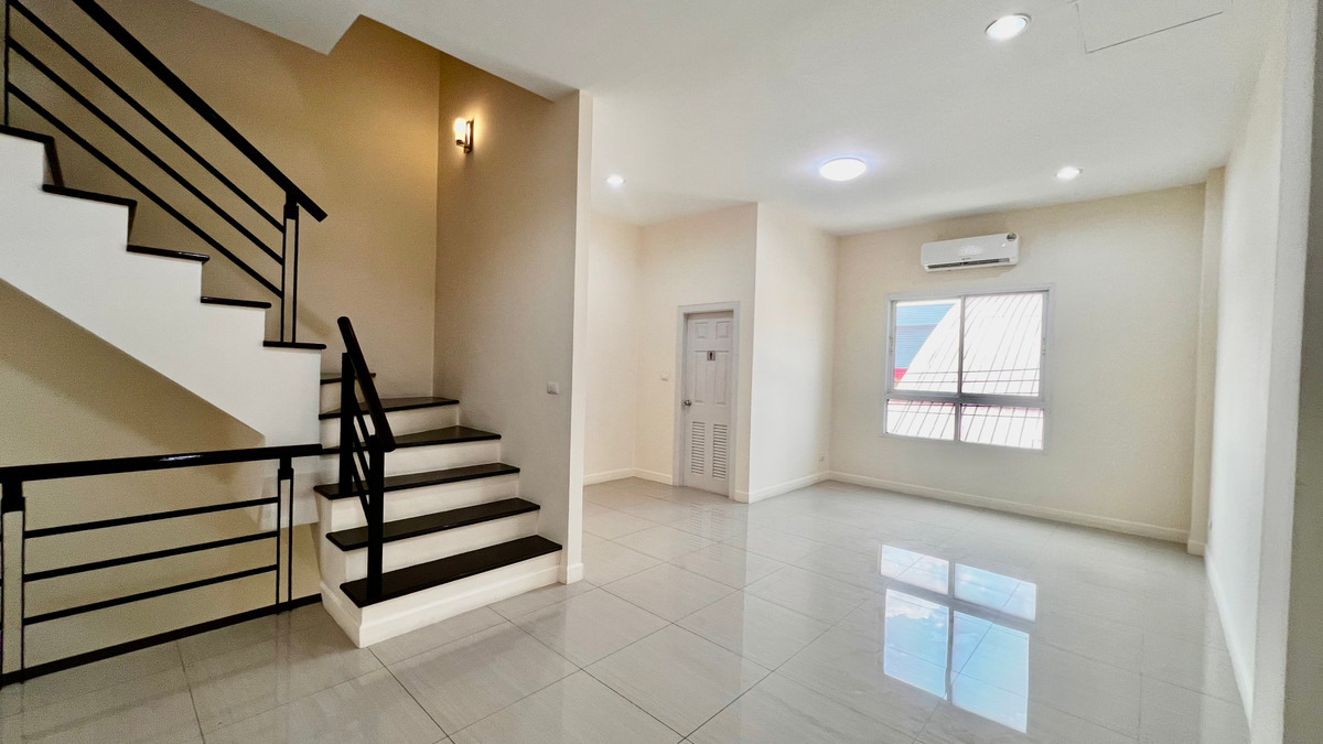 ขายทาวน์โฮมเกษตร นวมินทร์ ลาดปลาเค้า : ขาย ทาวน์โฮม 4 ชั้น Premium Place เอกมัย–รามอินทรา | ทำเลศักยภาพ ใกล้เลียบด่วน | เหมาะอยู่อาศัย–ทำออฟฟิศ–ลงทุนปล่อยเช่า