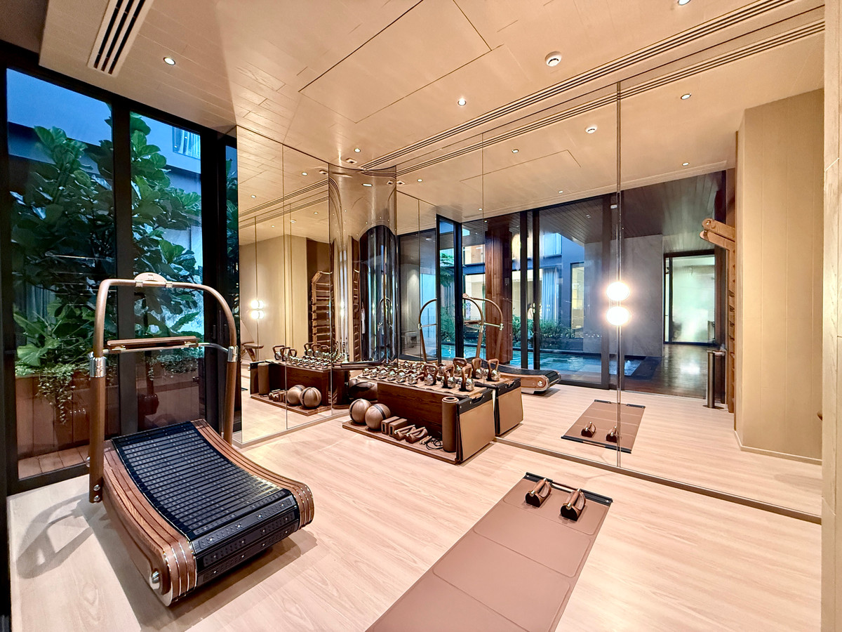 For SaleHouseBang Sue, Wong Sawang, Tao Pun : Very exclusive 3-story luxury house for sale, SONLE Residences Ratchadaphisek, Ultra Luxury Mansion in the heart of the city - only 5 exclusive homes from SC Asset, starting at 260 million baht.