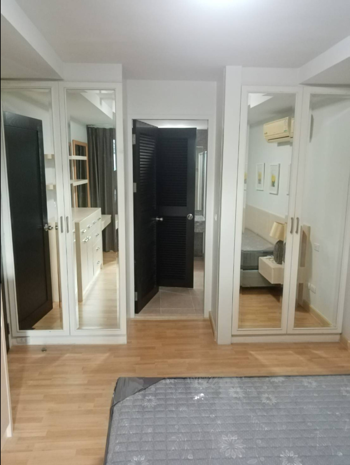 For RentCondoNana, North Nana,Sukhumvit13, Soi Nana : Harmony Living 60 sq.m. Please add LINE ID @806qphgn o8415o5483