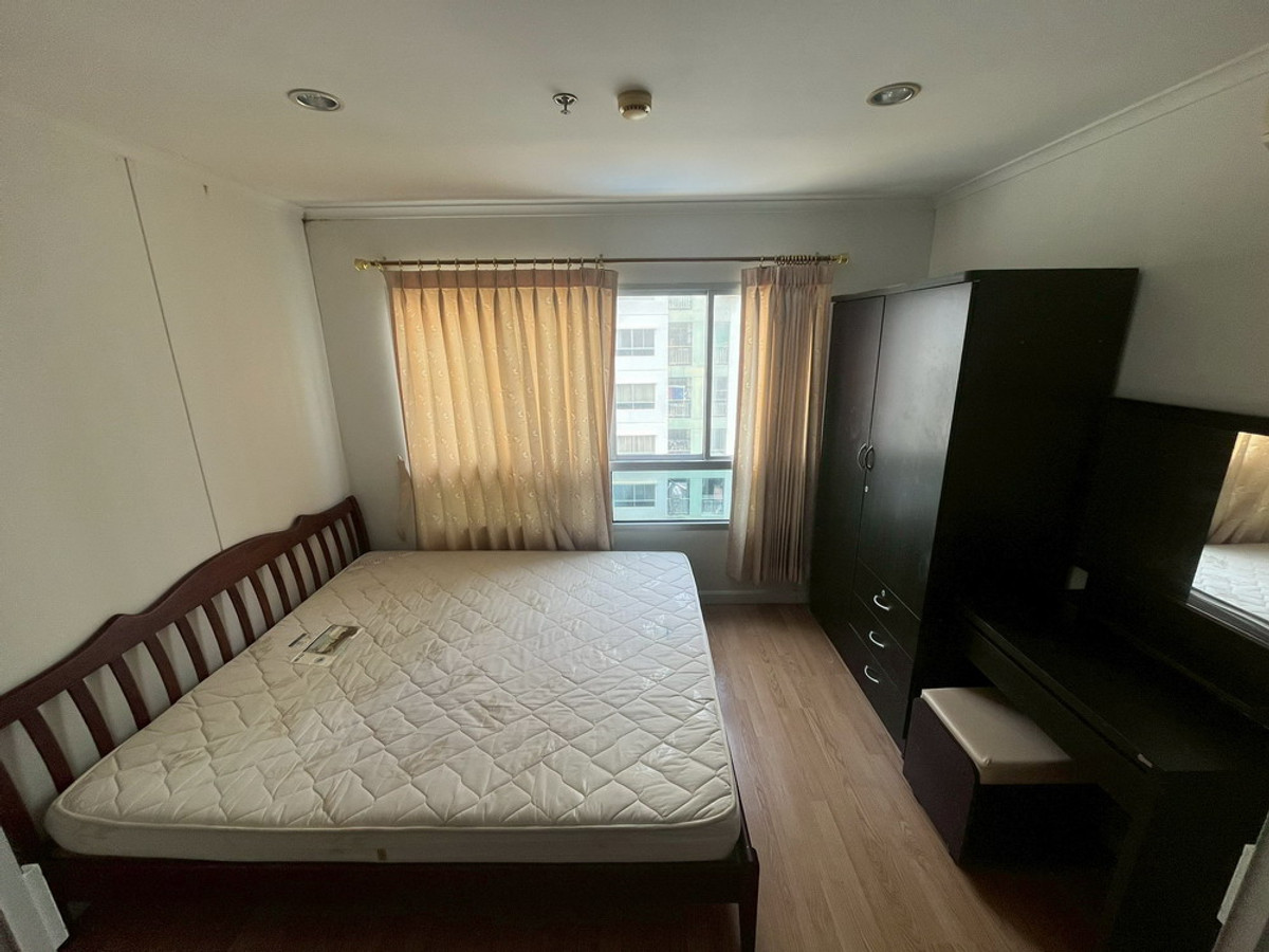 ขายคอนโดบางซื่อ วงศ์สว่าง เตาปูน : ขายคอนโดลุมพินีวิลล์ประชาชื่น พงษ์เพชร ตกแต่งครบพร้อมอยู่ 1.4 ล้านบาท