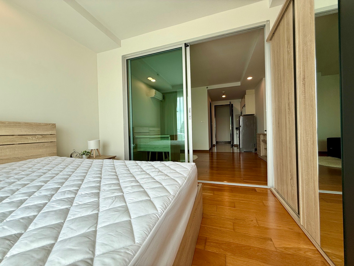 For SaleCondoLadprao, Central Ladprao : Condo for sale THE LINE Phahonyothin Park (Building A) 1 bedroom, 1 bathroom, 38 sq m, 29th floor, southern view, good wind, doesnt block the view 💰 Special price only 3.19 million baht (ALL IN) 🏡 Peeraphong FIFA 📞 087-808-3690