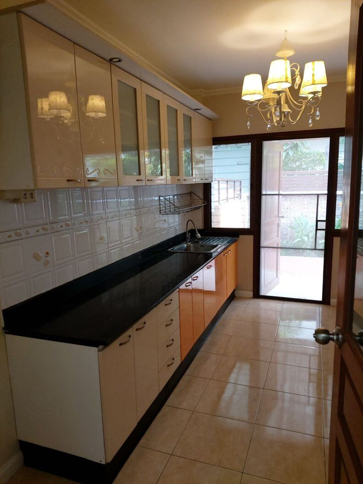 ให้เช่าบ้านลาดกระบัง สุวรรณภูมิ : ให้เช่า ศุภาลัย สุวรรณภูมิ เลขที่ 9/97 (ถ.อ่อนนุช-ลาดกระบัง) (ทิศตะวันออก อยู่หน้าสวน)