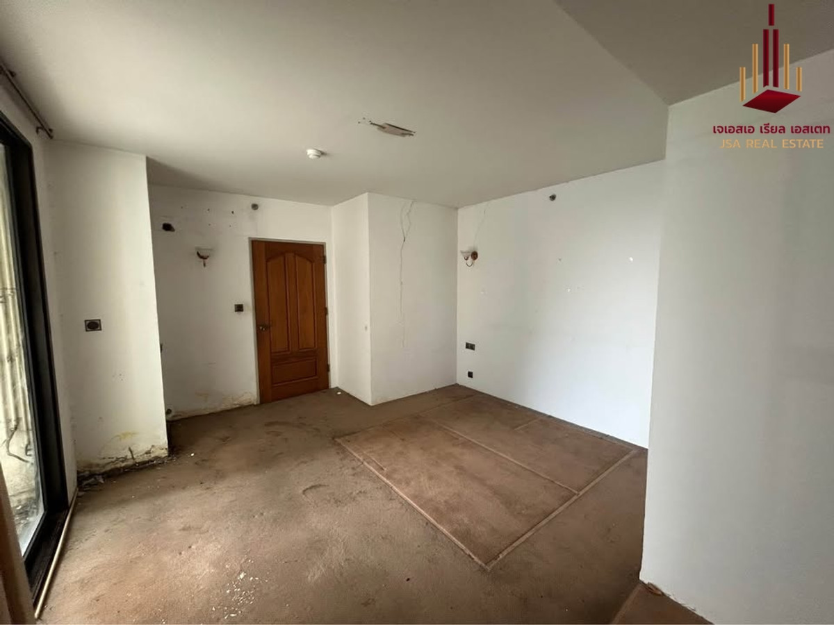 For SaleCondoSukhumvit, Asoke, Thonglor : ✨ For Sale: Las Colinas Condo ✨ 💰 Only 16,900,000 THB