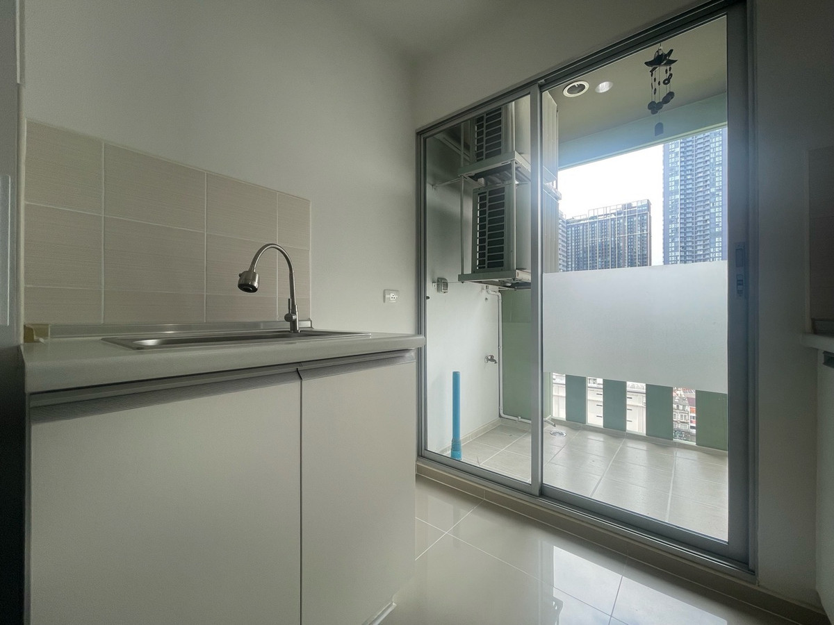 ขายคอนโดพระราม 9 เพชรบุรีตัดใหม่ RCA : ขายต่ำกว่าทุน 1 ห้องนอน 37 Sq.m  ไม่เคยปล่อยเช่า สภาพใหม่พร้อมเข้าอยู่ โทร 094-641-5974