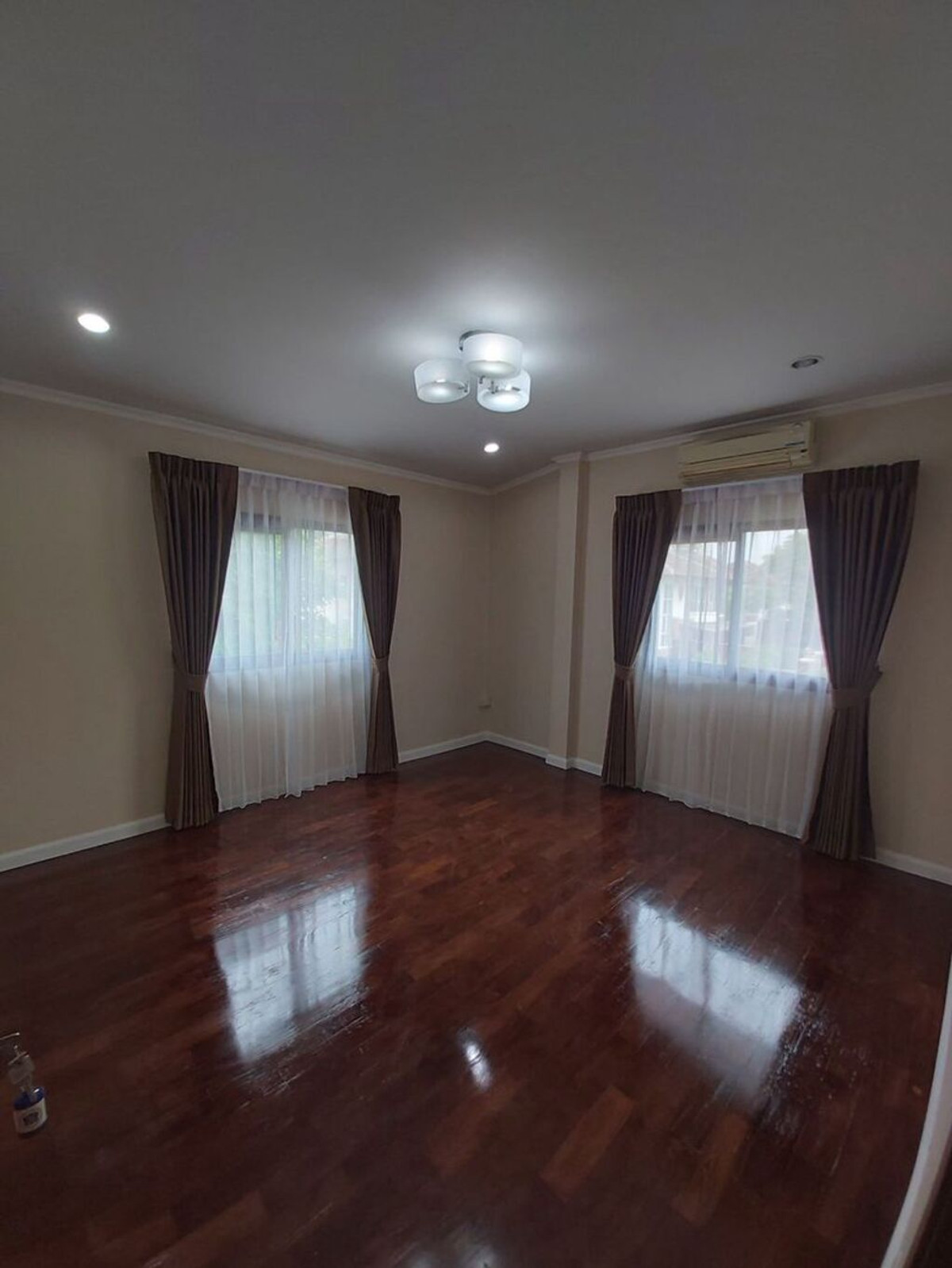 ให้เช่าบ้านลาดกระบัง สุวรรณภูมิ : ให้เช่า ศุภาลัย สุวรรณภูมิ เลขที่ 9/97 (ถ.อ่อนนุช-ลาดกระบัง) (ทิศตะวันออก อยู่หน้าสวน)