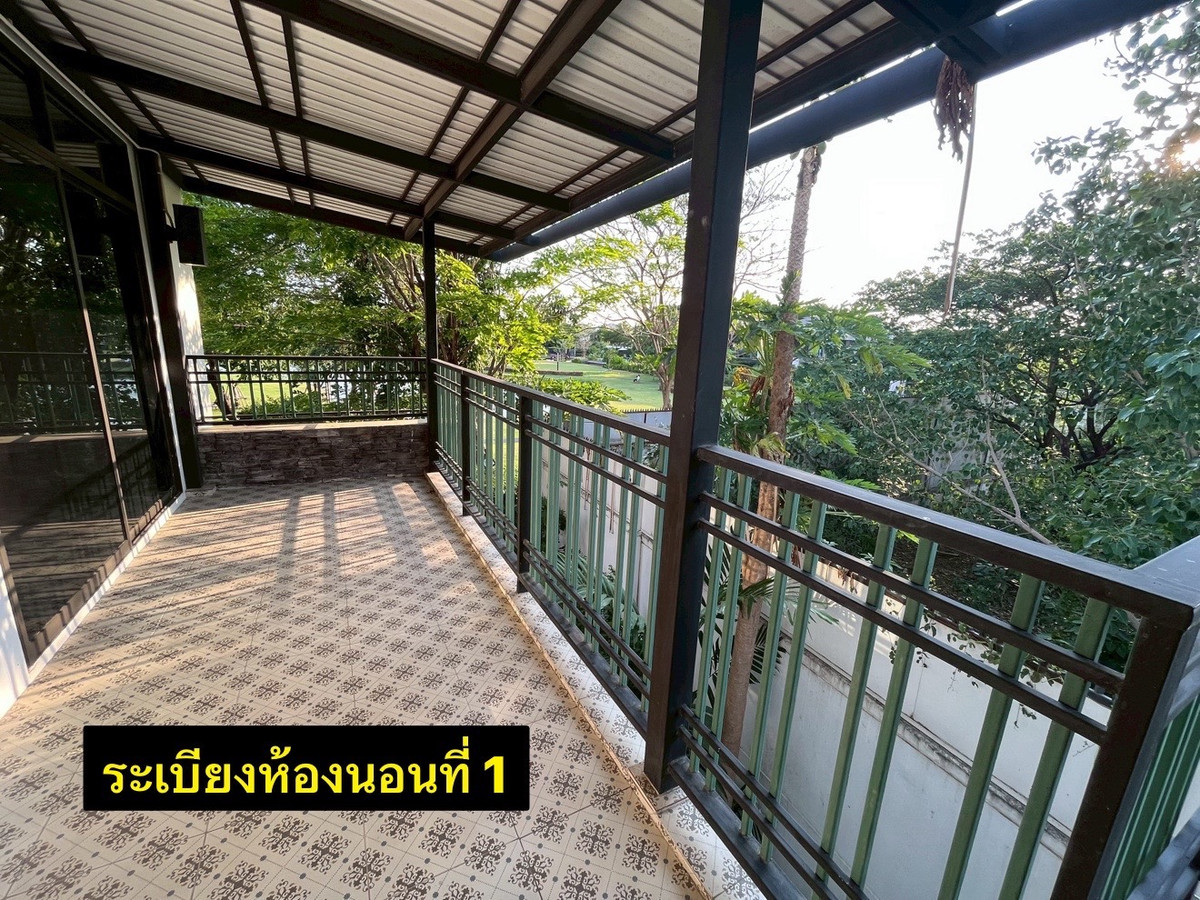 For SaleHouseSeri Thai, Ramkhamhaeng Nida : 🏠 Spacious Lakeside Family Home in Mantana Onnut–Wongwaen | 5 Bedrooms with Private Garden & 4-Car Parking | Near Mega Bangna and Major Expressways