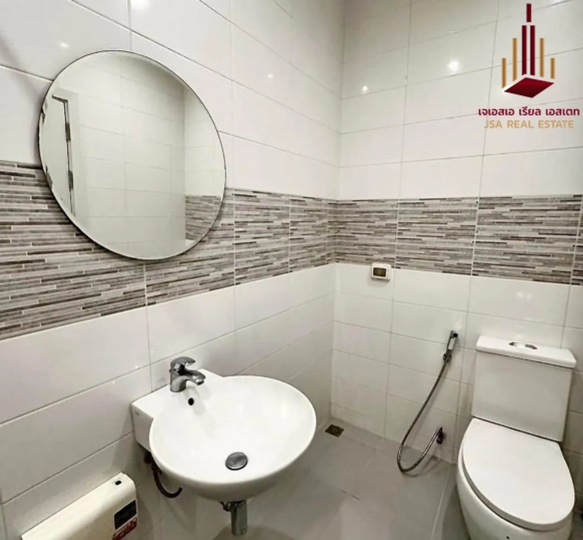 For SaleCondoKasetsart, Ratchayothin : ✨ For Sale: Wind Ratchayothin Condo ✨ 💰 Only 5,080,000 THB