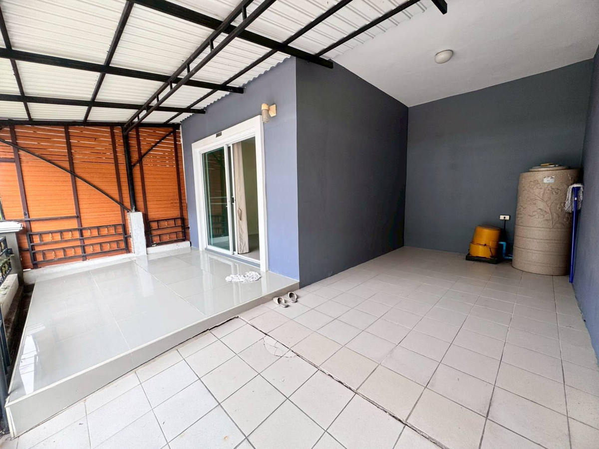 ขายทาวน์โฮมลาดกระบัง สุวรรณภูมิ : ขายทาวน์เฮ้าส์ รีโนเวทใหม่ หมู่บ้านสวนหลวงวิลล์ 6 (N.998)